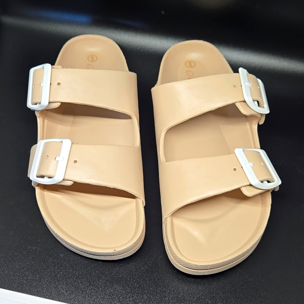 Fashion key slippers